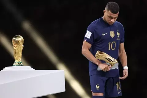 "آخرهم مبابي".. قائمة الفائزين بالحذاء الذهبي في كأس العالم عبر التاريخ